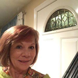 Meet your Posher, Deborah